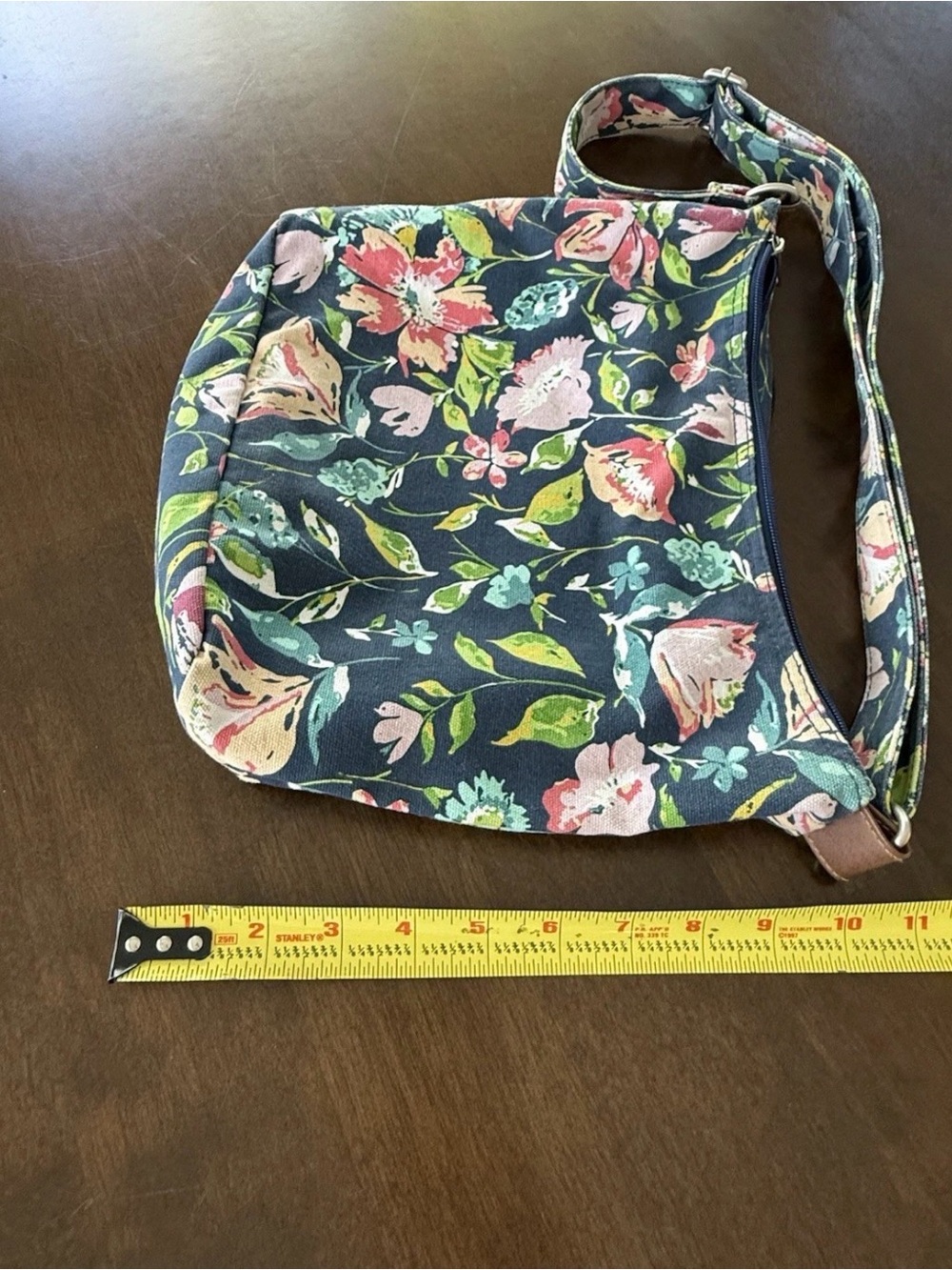 Floral Canvas Crossbody Shoulder Bag Navy Pink Multi Pocket Adjustable Strap - Picture 5 of 7